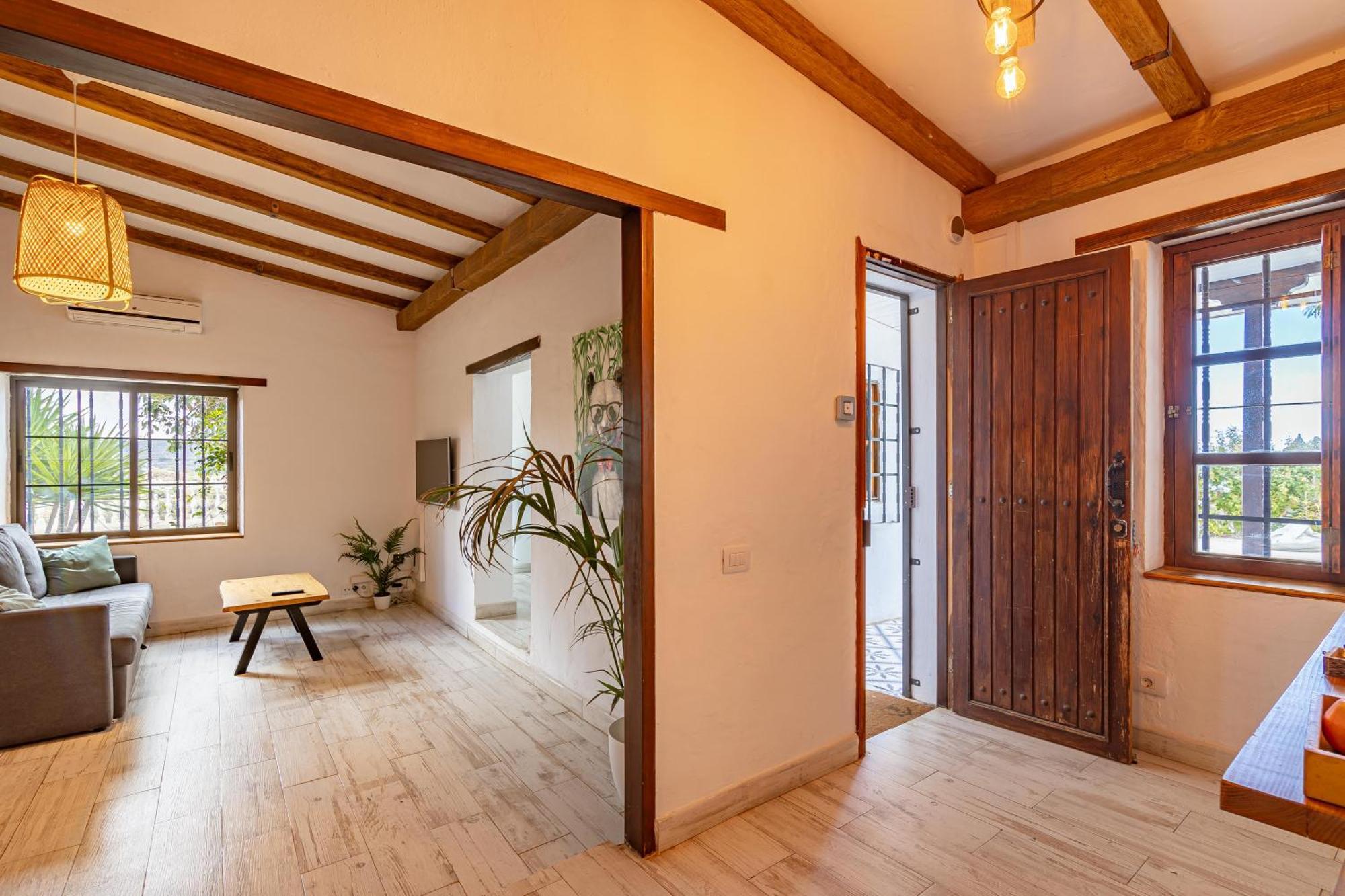 Lunatika House Vega de San Mateo