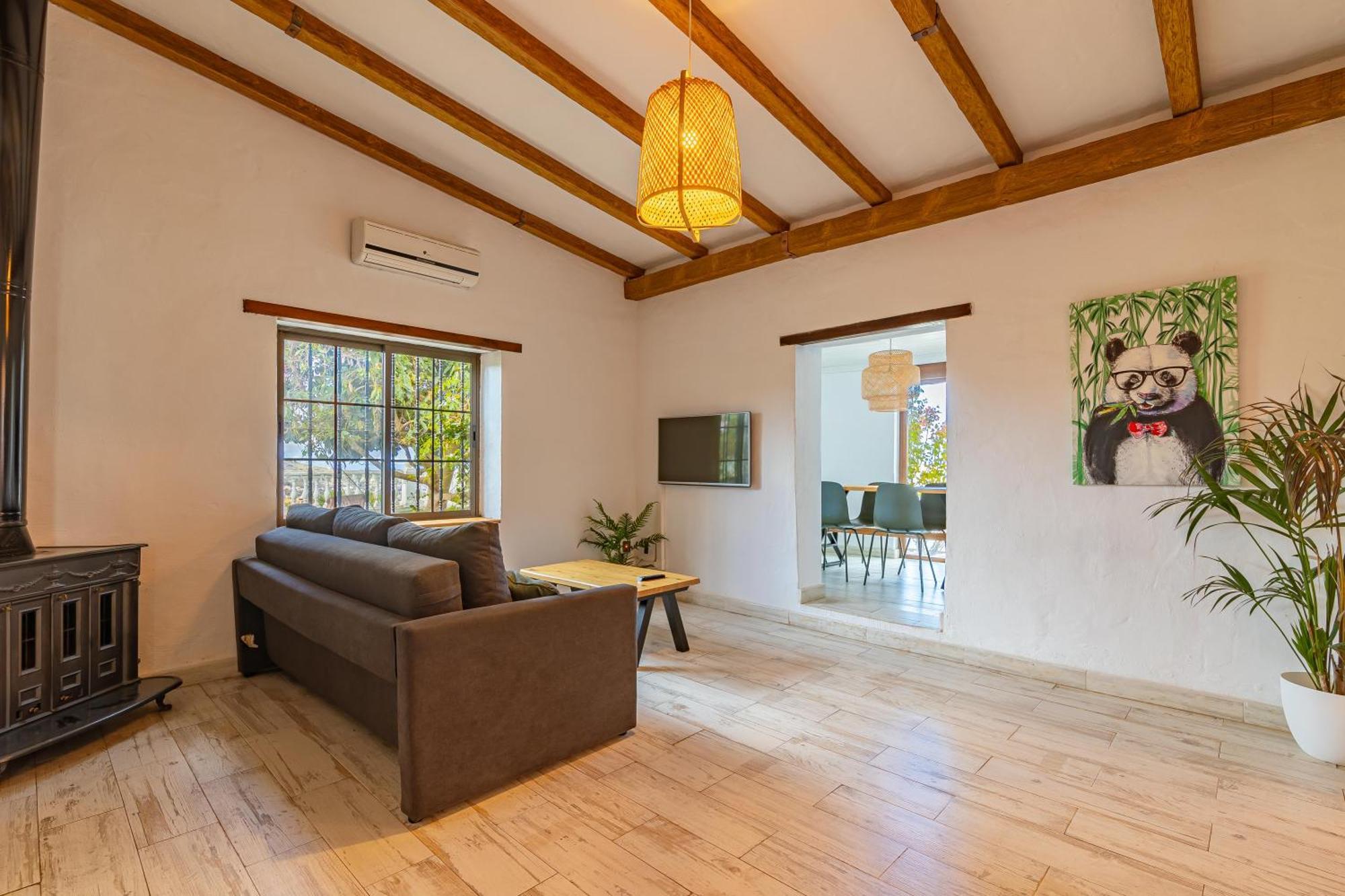 Villa Lunatika House *