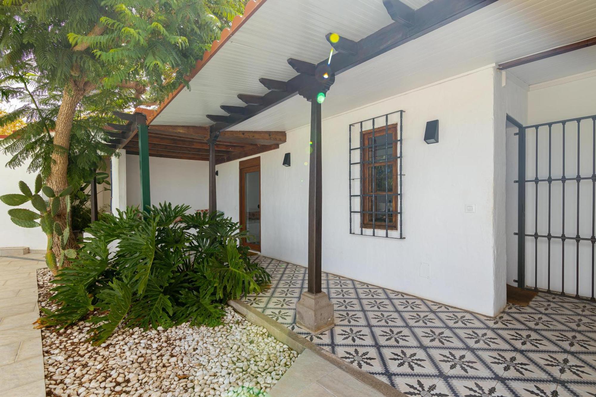 Villa Lunatika House