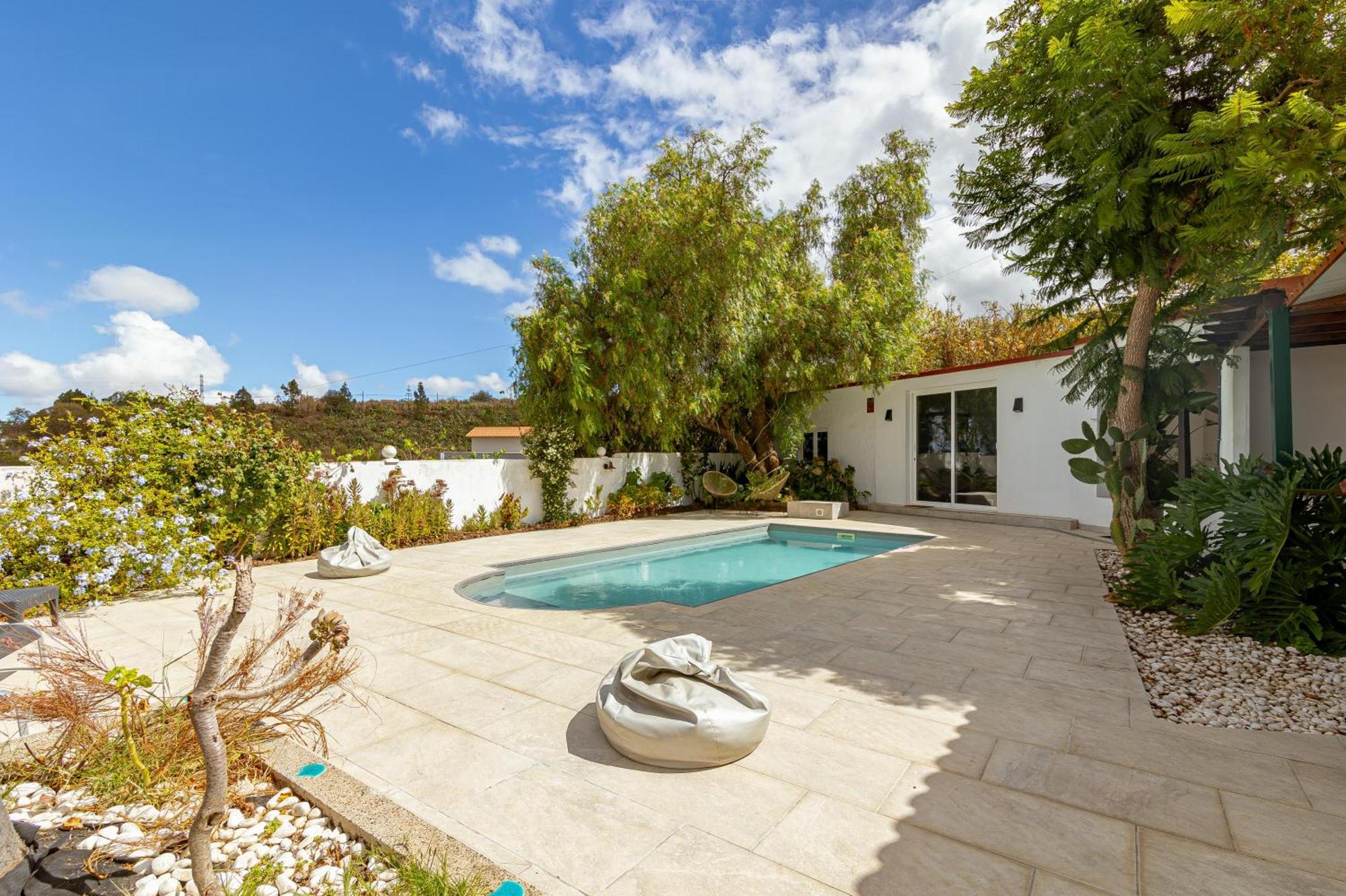 Villa Lunatika House